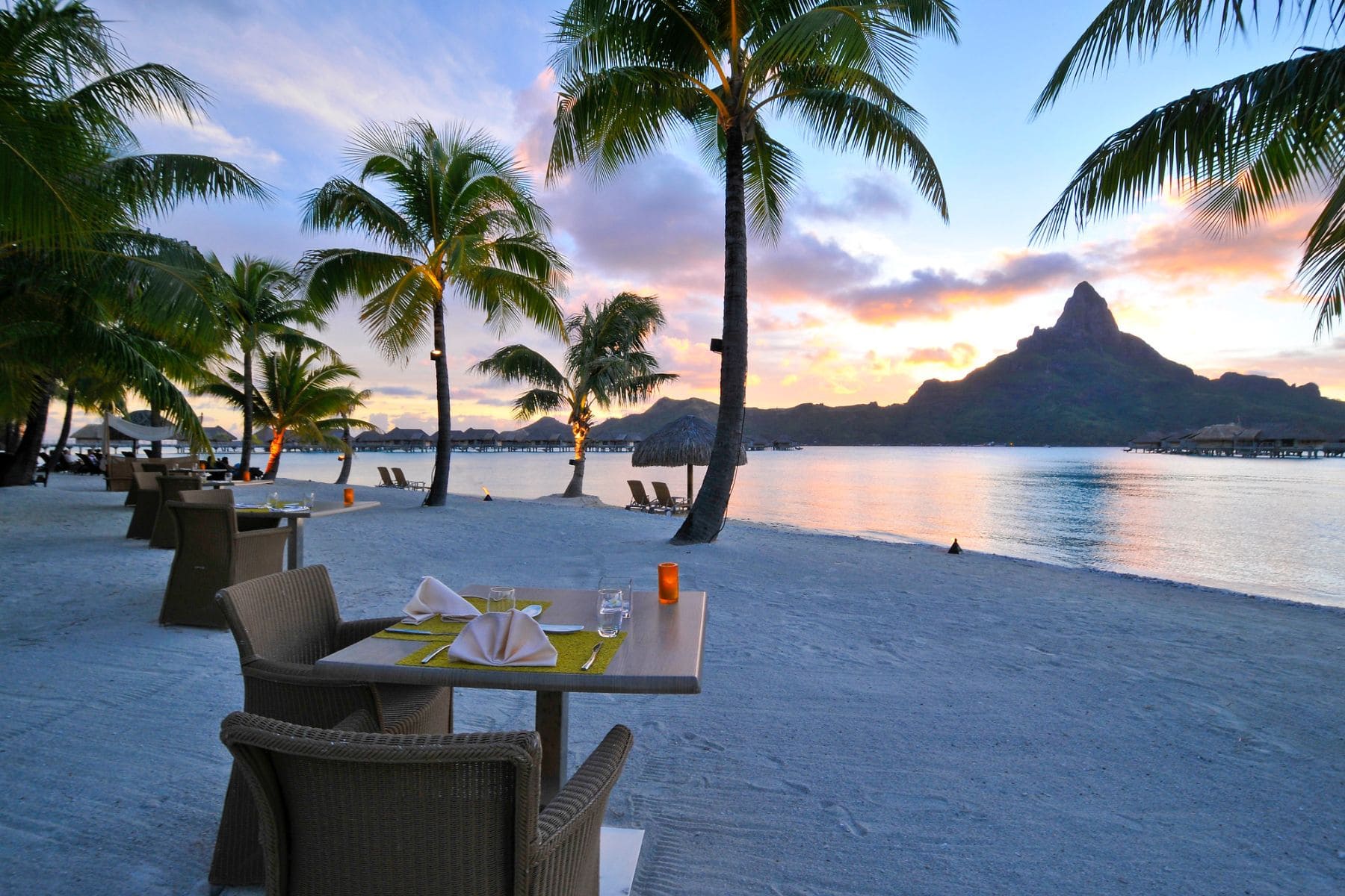 View Dining At Intercontinental Bora Bora Resort