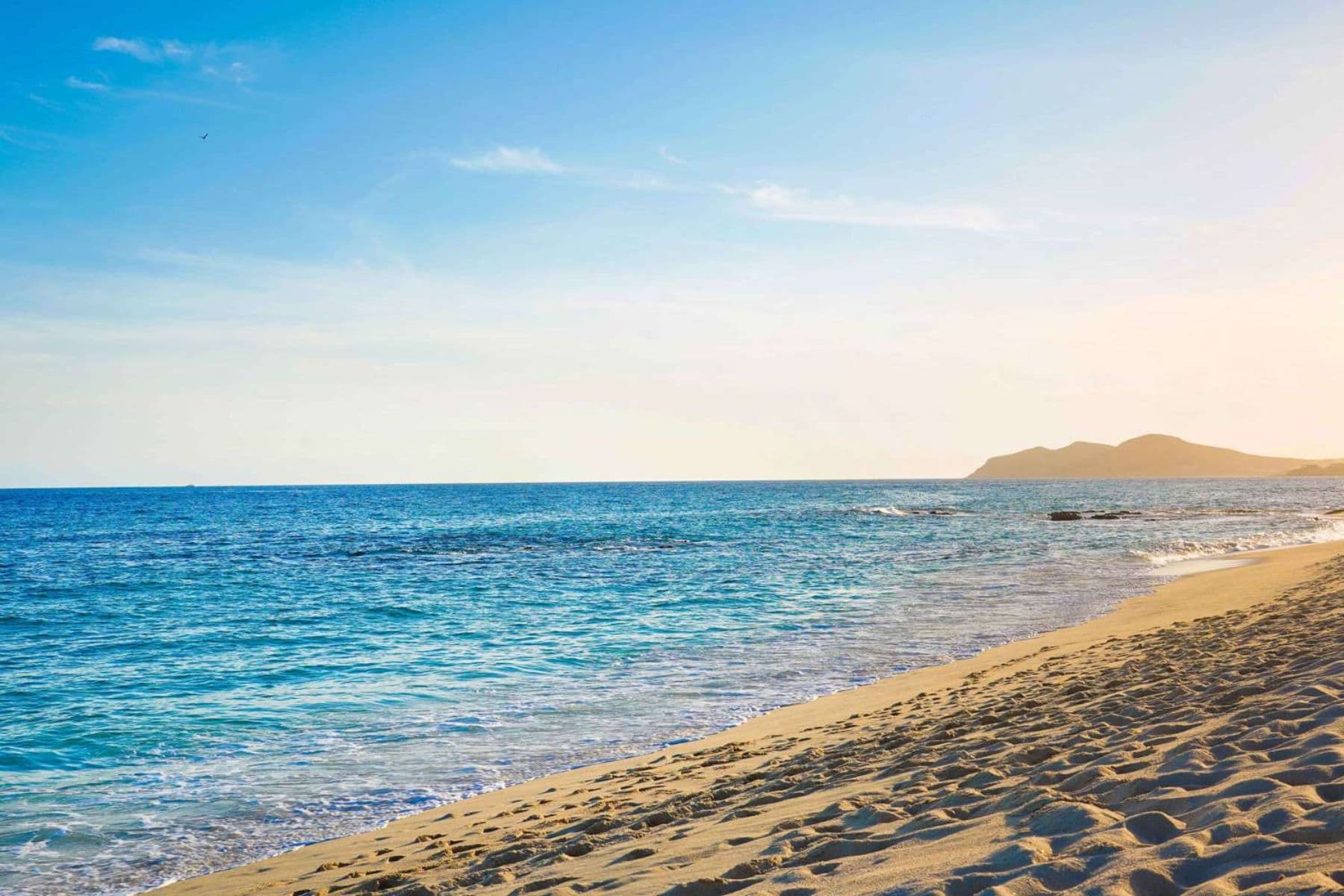 villa-la-valencia-beach-resort-cabo-front-beach