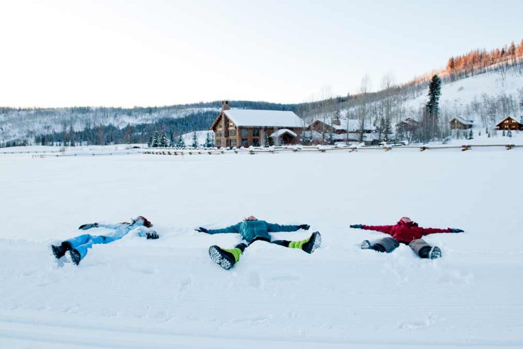 vista-verde-guest-ranch-clark-colorado-snow-angel