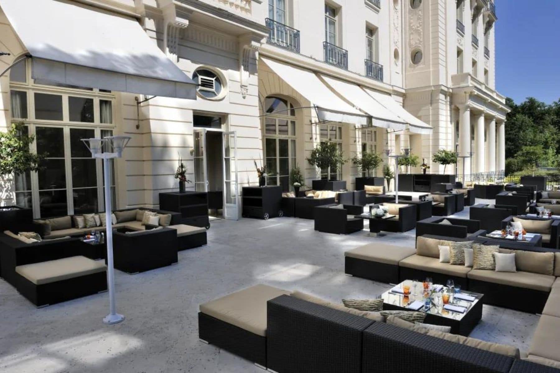 Waldorf Astoria Versailles Trianon Palace Outdoor Dine
