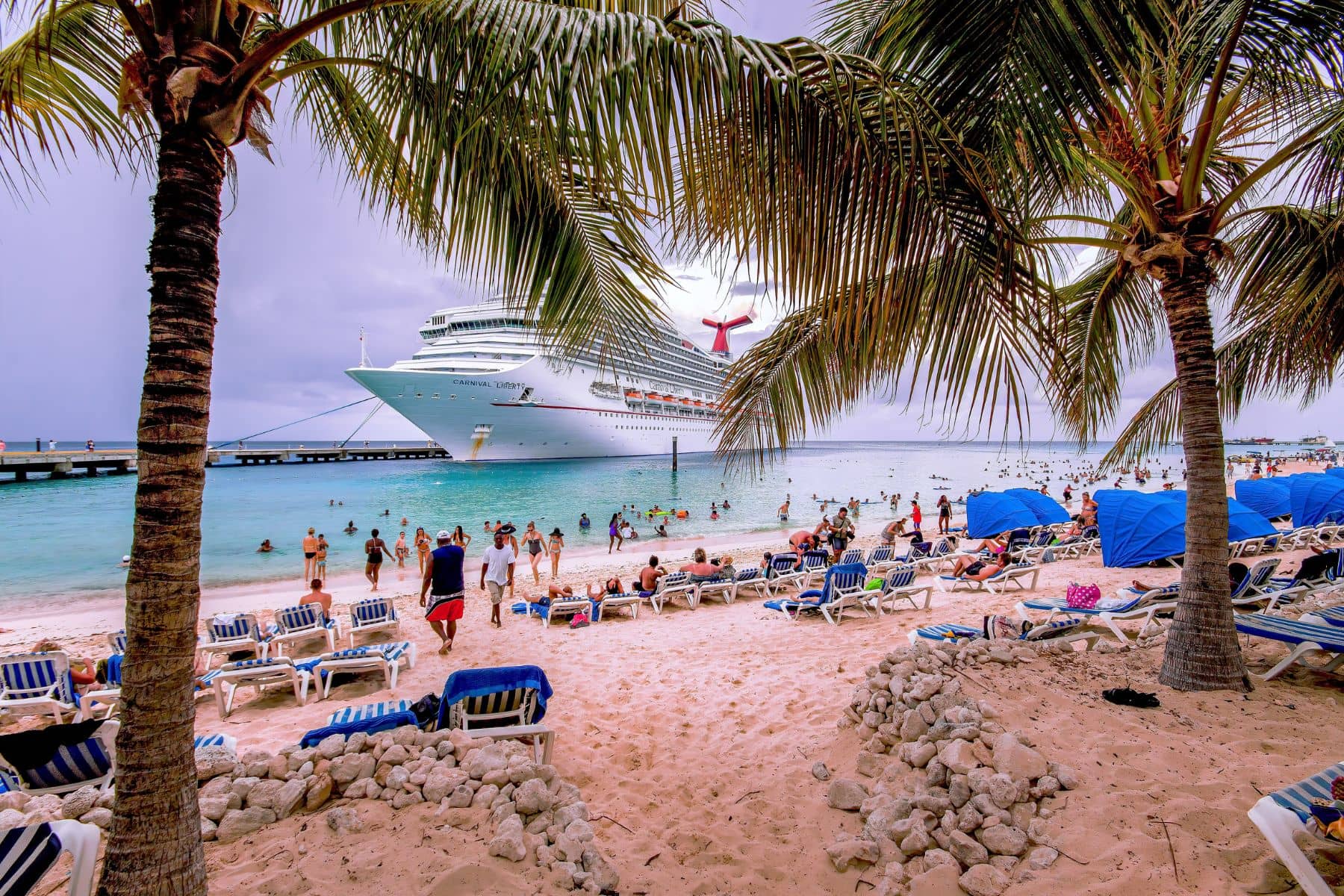 where-to-stay-in-turks-and-caicos-grand-turk-beach