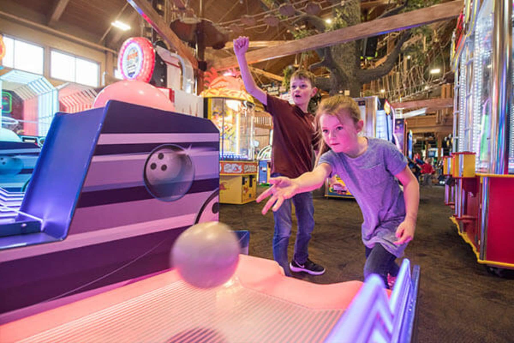 wilderness-hotel-and-golf-resort-bowling