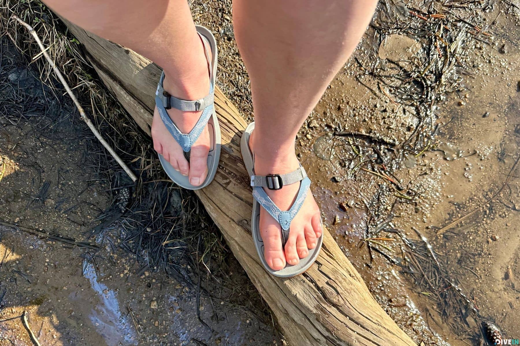 astral-rosa-filipe-flip-flops-wood